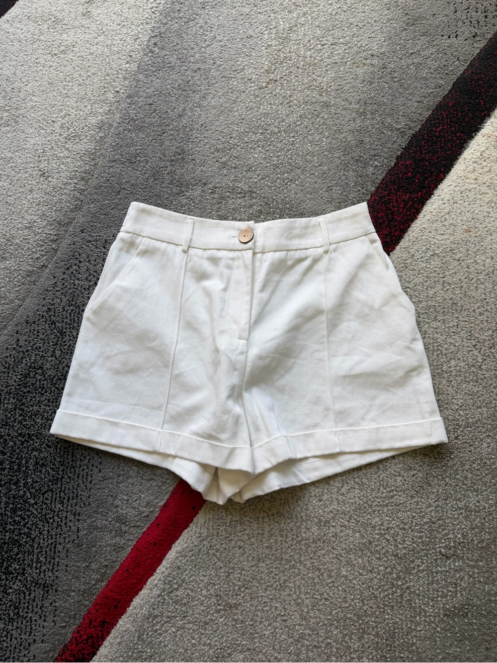 Entro Ondo Ivory Cotton Tailored High Waisted Shorts